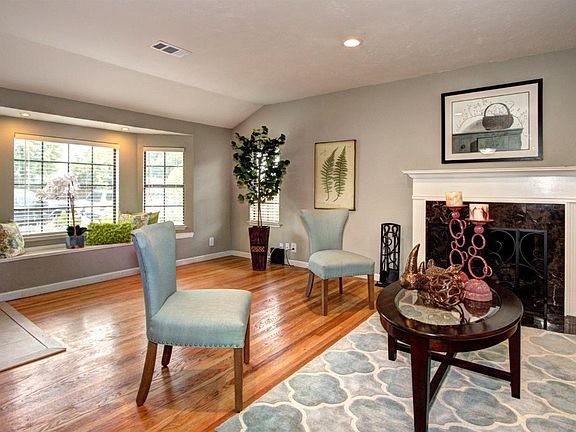3rd image of 186 W Eaglewood Ave