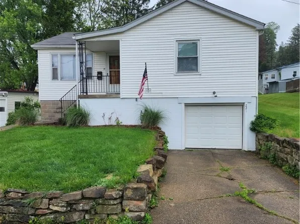 221 Efaw Ave, Saint Clairsville, OH 43950