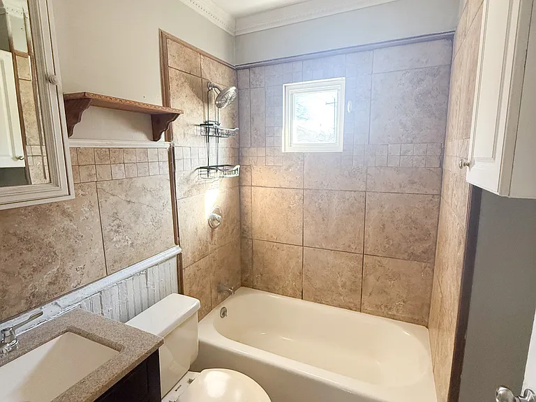 913 Pine St — Photo 10