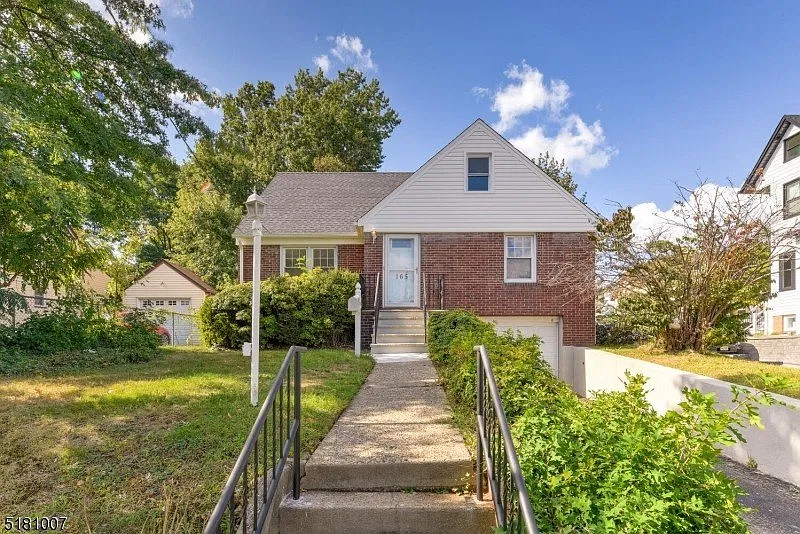 3 bed, 1.5 bath, 1612 sqft, $3,400 — Photo 4