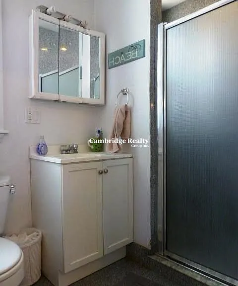 38 Newton St #2T — Photo 32