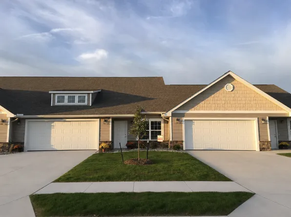 Crooked Tree Townhomes - Saginaw, Michigan