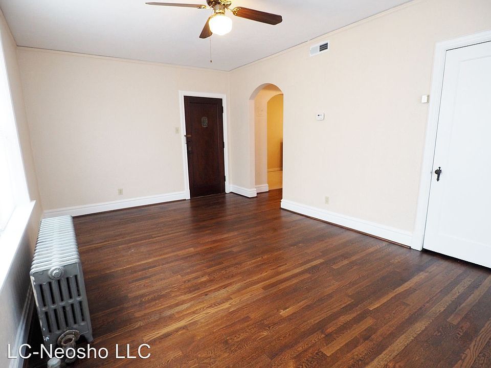 1st image of 4246 Neosho St APT 301