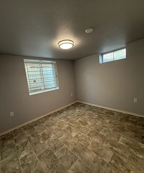 3320 W Rosewood Ave — Photo 12