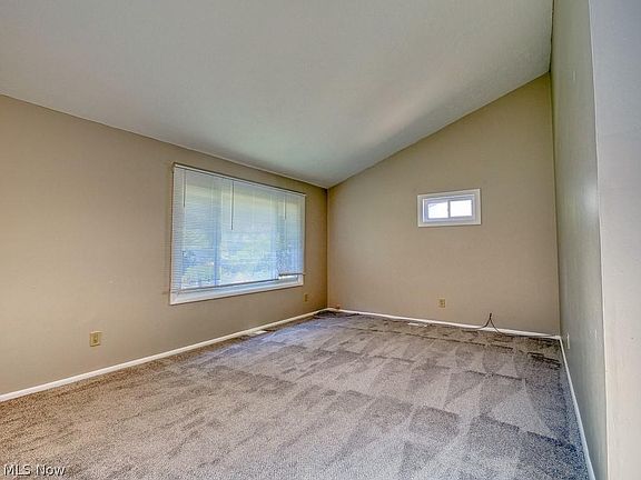 4th image of 3641 Beaumont Dr