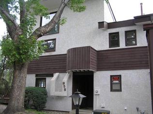 858 Pebblewood Dr, Colorado Springs, CO 80919