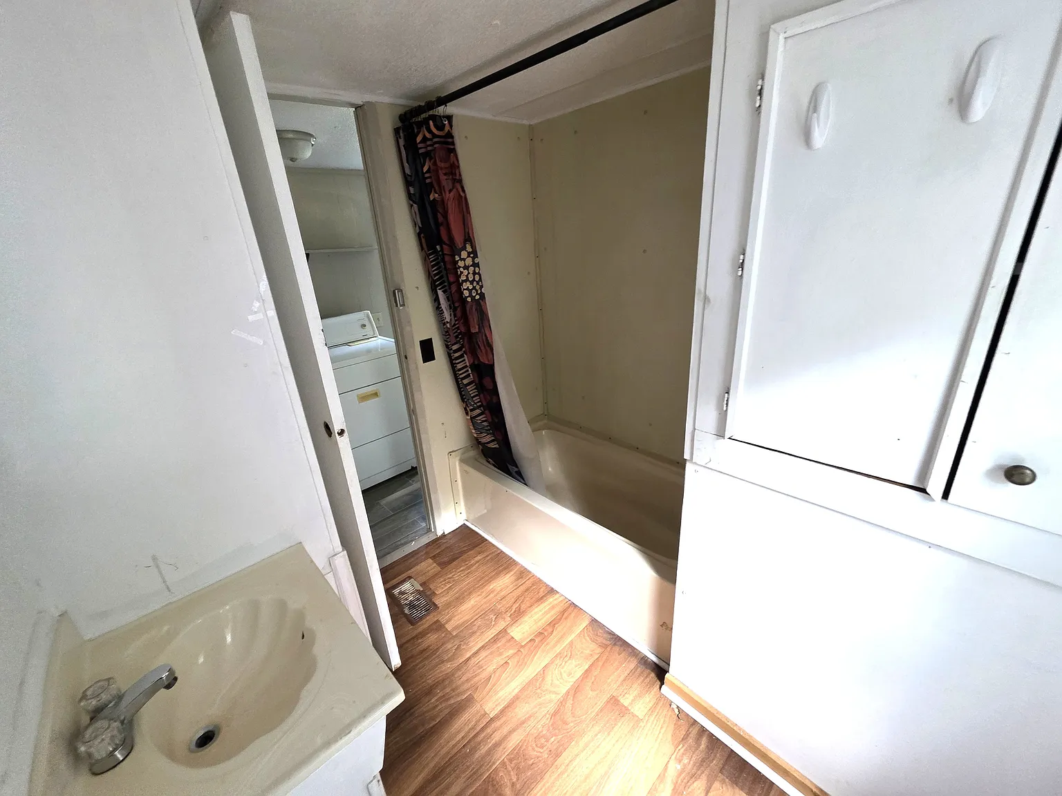 2 bed, $1,000 — Photo 2