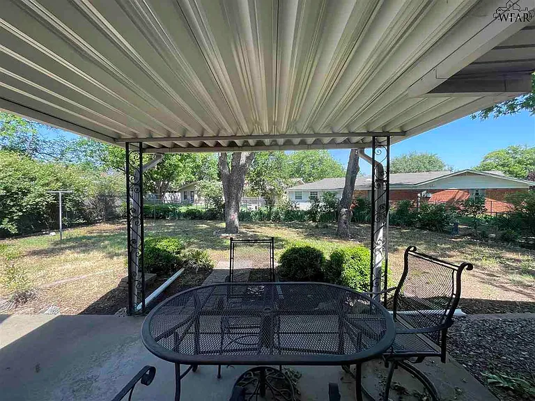 3504 Cranbrook Ln — Photo 18