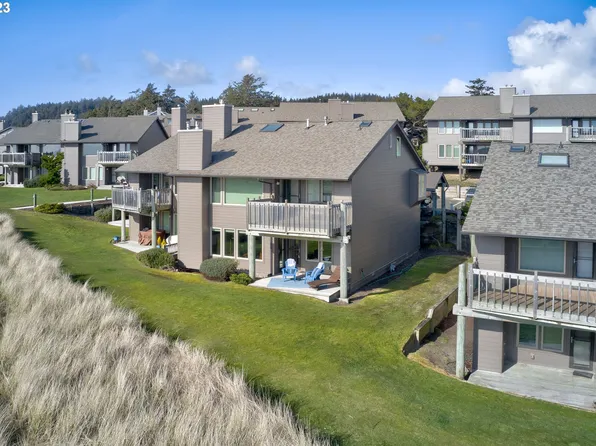 751 N Breakers Point Ct Condo 751, Cannon Beach, OR 97110
