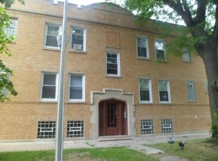 3604 W Roscoe St, Chicago, IL 60618