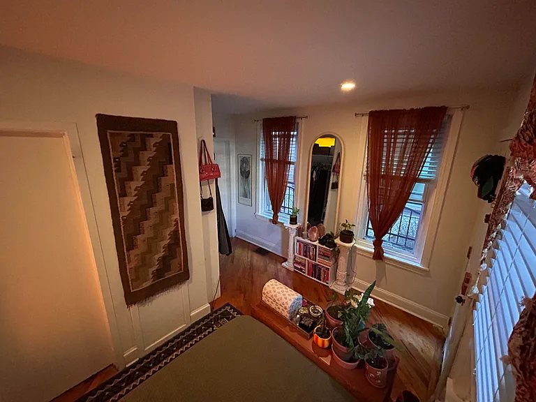 2311 E York St #1R — Photo 7