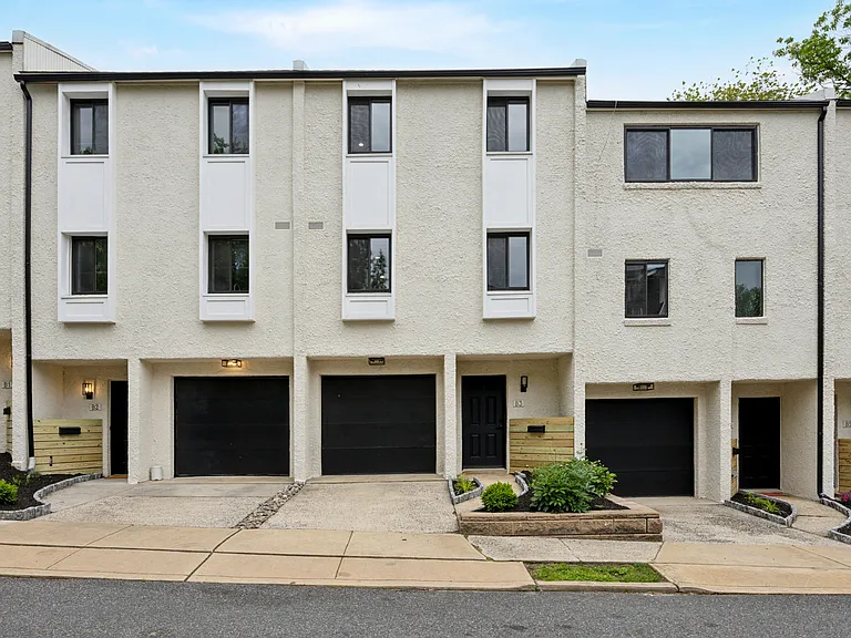 501 N Orange St #C2 — Photo 18