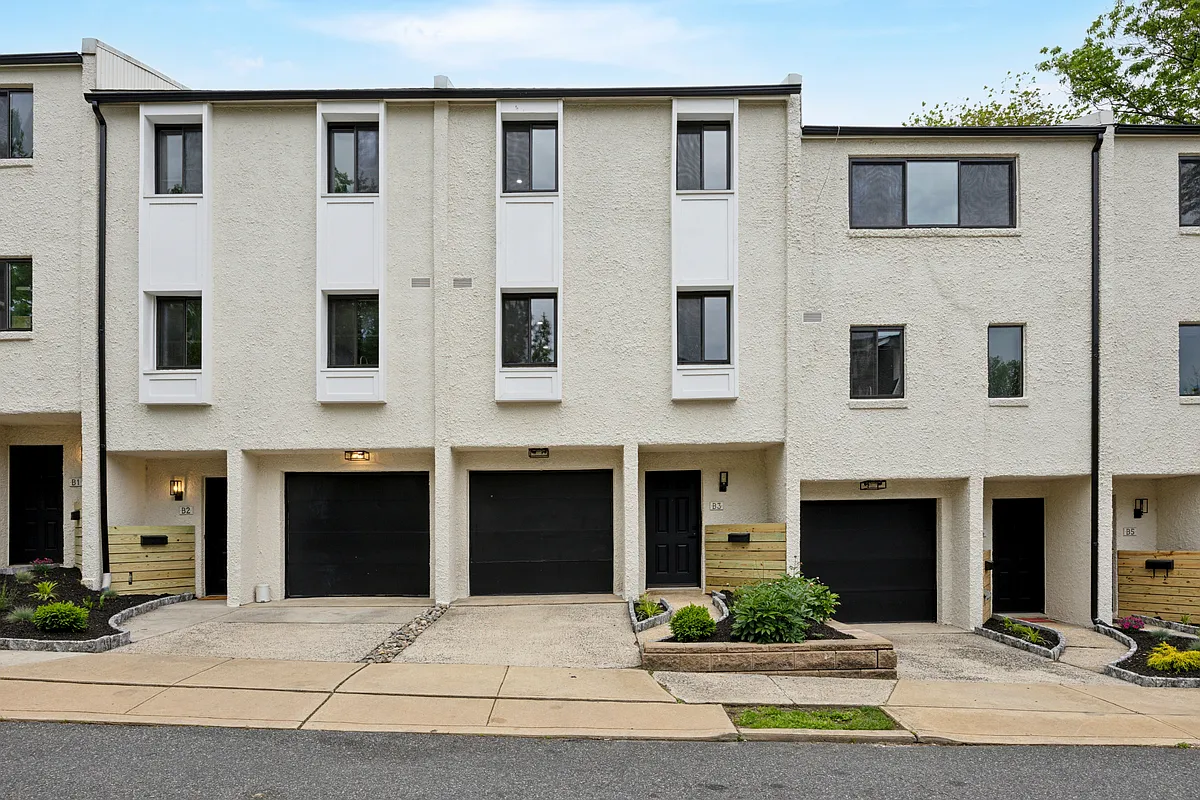 Building Photo - 501 N Orange St #A5