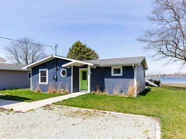 5168 W Shore Dr, Bremen, IN 46506