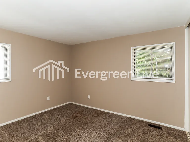 2445 Schon Dr — Photo 11