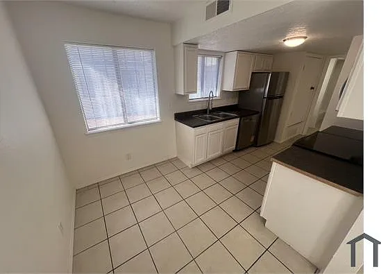 1005 Dickerson Dr SE #A — Photo 7