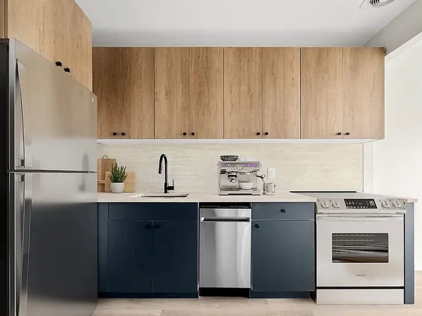 1600 Fulton Street image 1 of 11