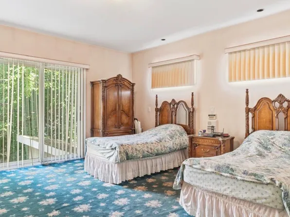 1239 East 23rd Street image 13 of 14