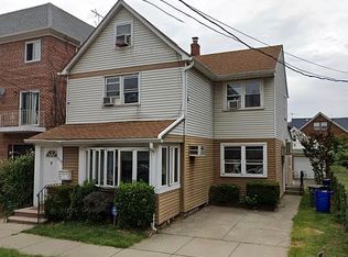 61-19 170th St, Fresh Meadows, NY 11365