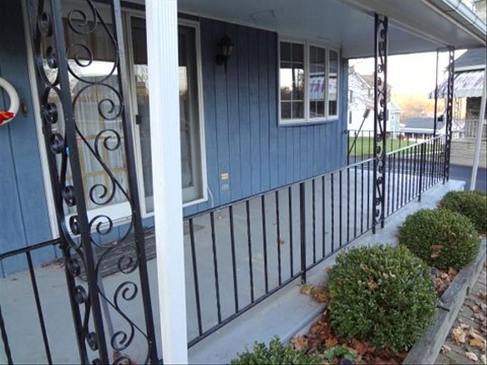 304 Oak St, Roseto, PA 18013 Zillow