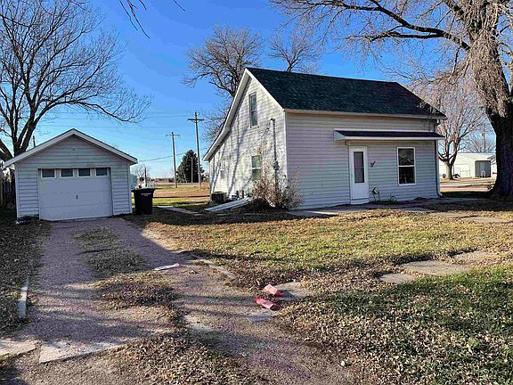 2nd image of 209 N Brooks Ave