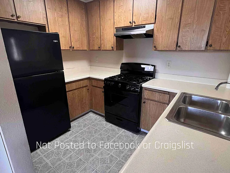 3639 44th St #5 — Photo 7