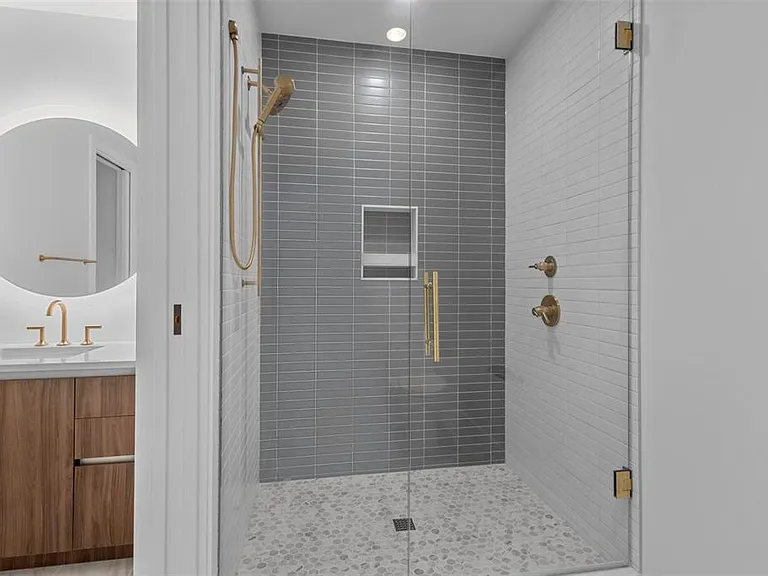 777 3rd Ave N #1504A — Photo 21