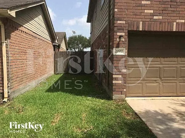 2002 Woodland Hills Dr — Photo 10