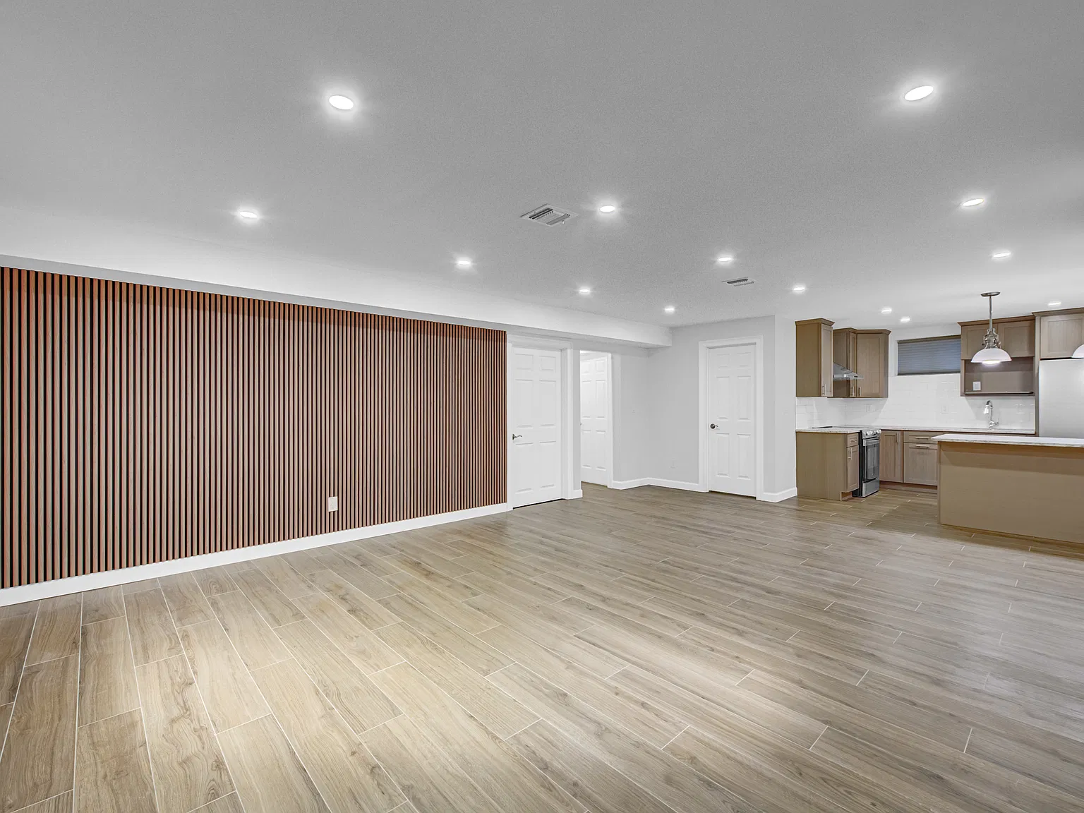 2 bed, 1000 sqft, $2,750 — Photo 3