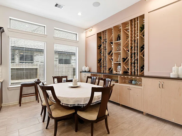 531 Santa Rosa Hills Dr — Photo 12