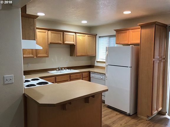 4th image of 4000 NE 109th Ave #65CC