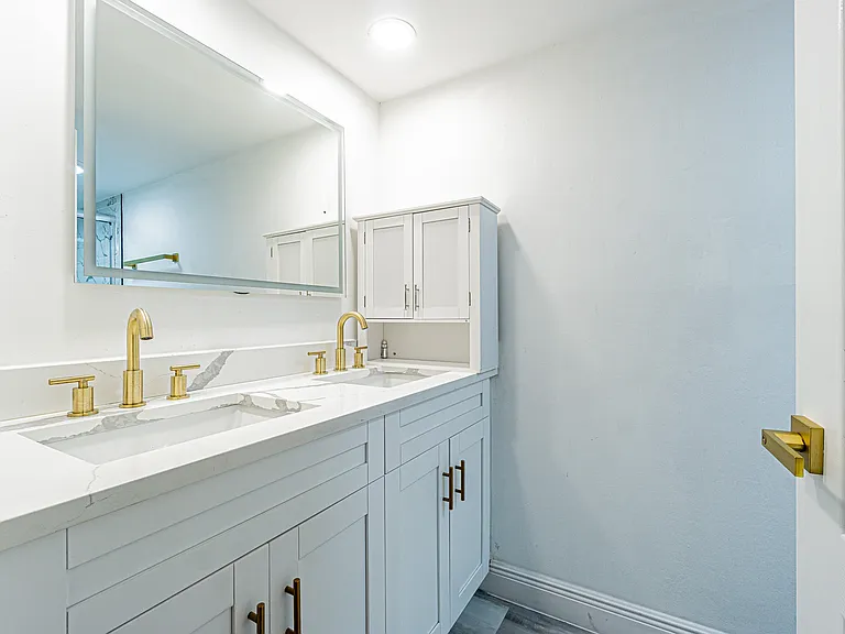 Puritan Cir — Photo 15
