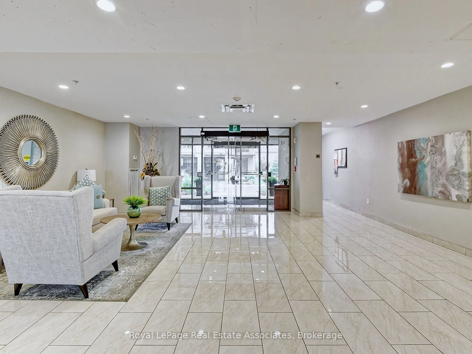 1 bed, $2,000 — Photo 3