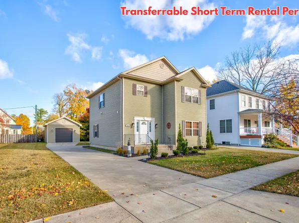 317 Monroe St, South Haven, MI 49090