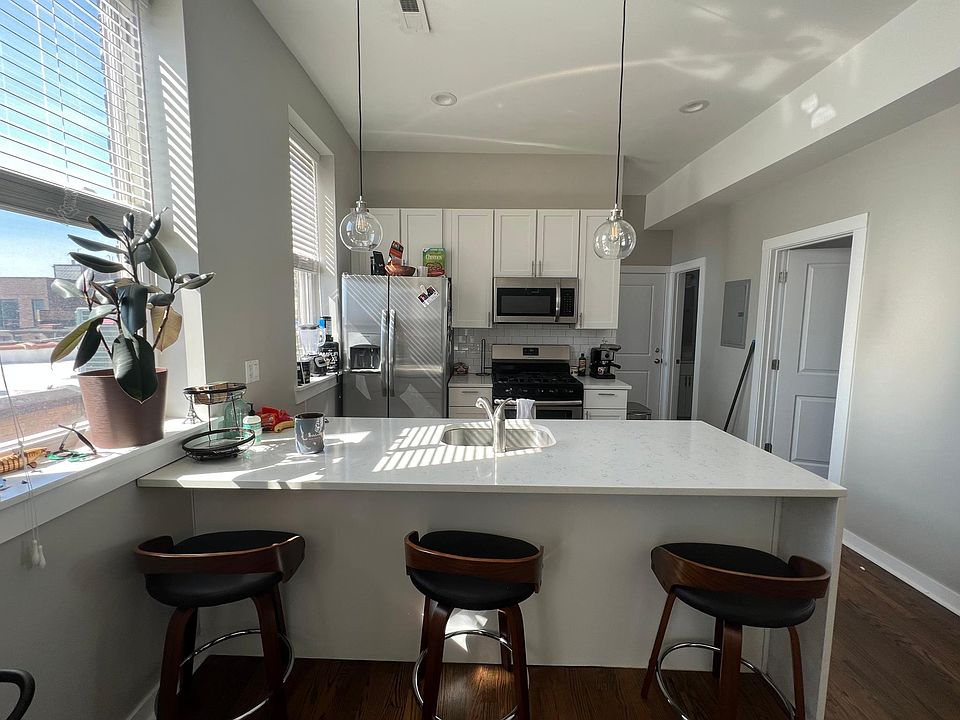 1st image of 735 N Throop St #4F