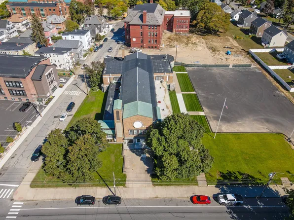 241 W 6th St #101, Lowell, MA 01850