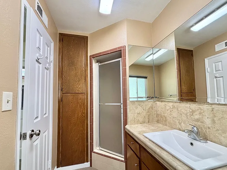 4301 Green Ave — Photo 17