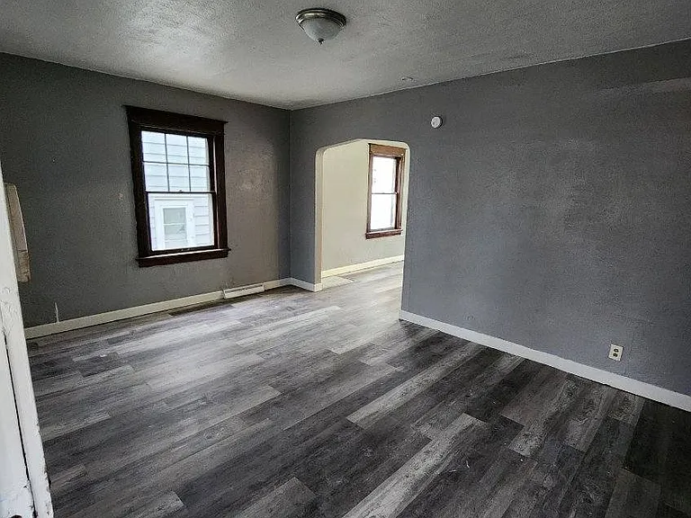 3630 Watson Ave — Photo 4