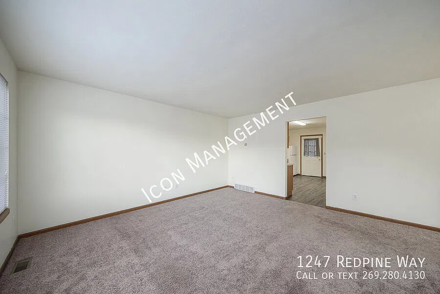 Pre-Leasing For Aug 2027! 4-Bedroom Near Wmu! — Photo 4