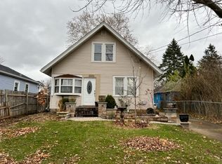 536 Gates St, Aurora, IL 60505