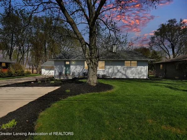 15499 Wood Rd, Lansing, MI 48906