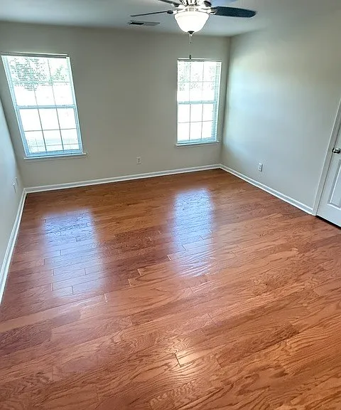 924 Society Cir SW — Photo 9