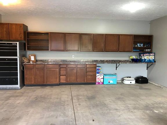 5th image of 24 Cambridge Ct