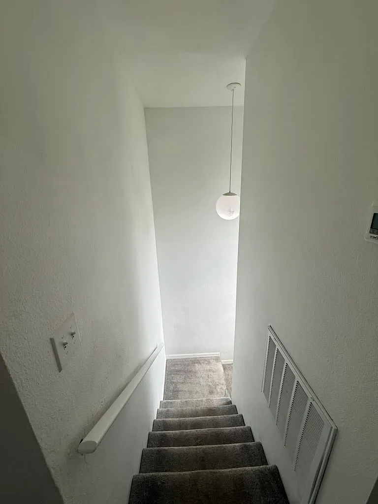 3 bed, 1600 sqft, $1,600 — Photo 3