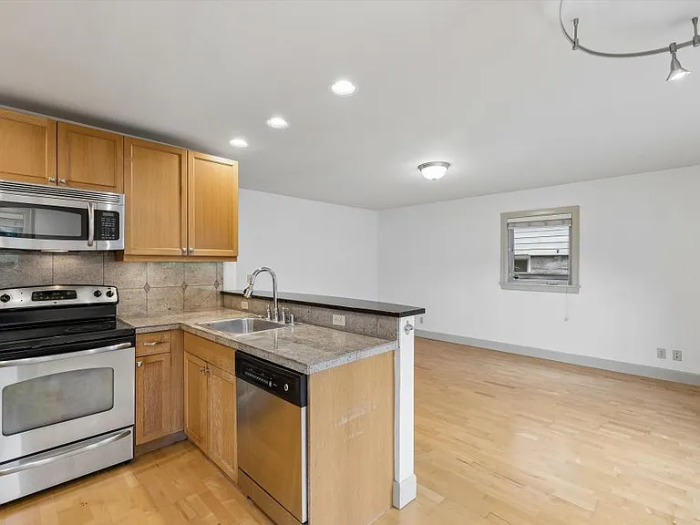Kitchen to living room