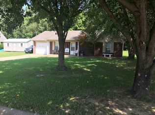 254 Village St, Dyersburg, TN 38024