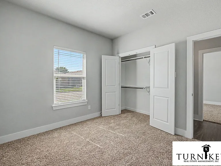 220 Stewart Bend Ct — Photo 18