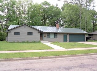 1221 3rd St, Port Edwards, WI 54469