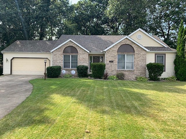 1st image of 3919 Stonegate Dr