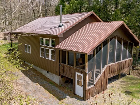 11 Wall St, Camden, NY 13316